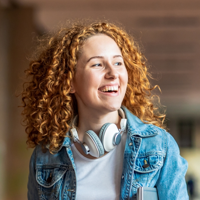 Crisis Supporter with red hair